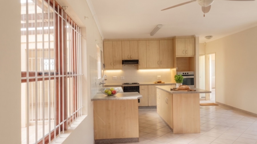 To Let 2 Bedroom Property for Rent in Middedorp Western Cape